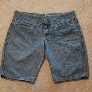 Lee OneTrueFit jean shorts